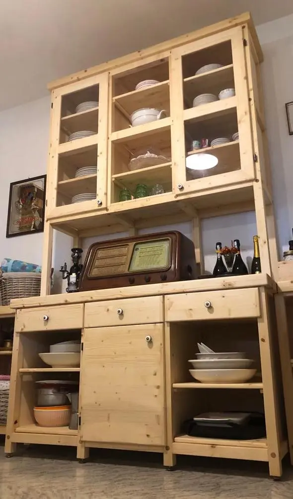 Mobile artigianale in legno su misura